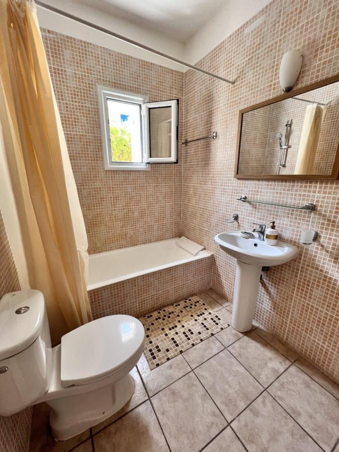 Pafia Sunbeach Townhouse Paphos Eksteriør billede