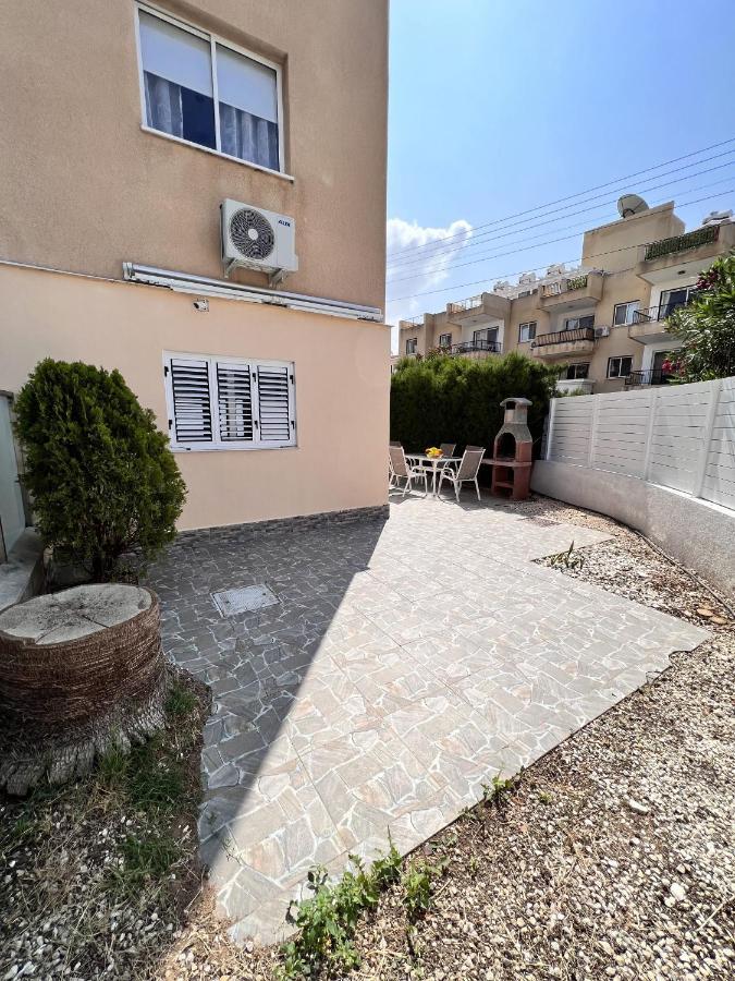 Pafia Sunbeach Townhouse Paphos Eksteriør billede