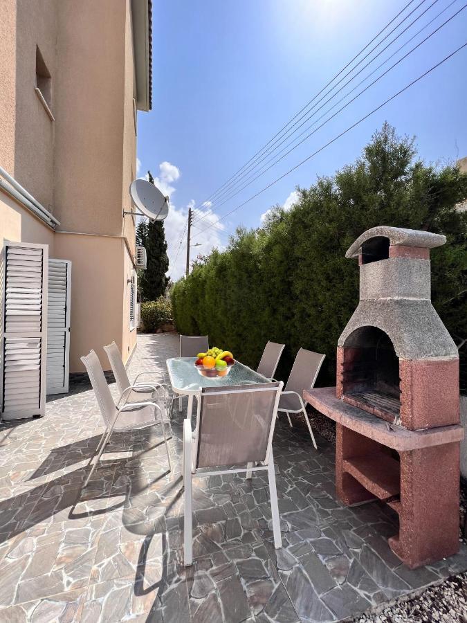 Pafia Sunbeach Townhouse Paphos Eksteriør billede